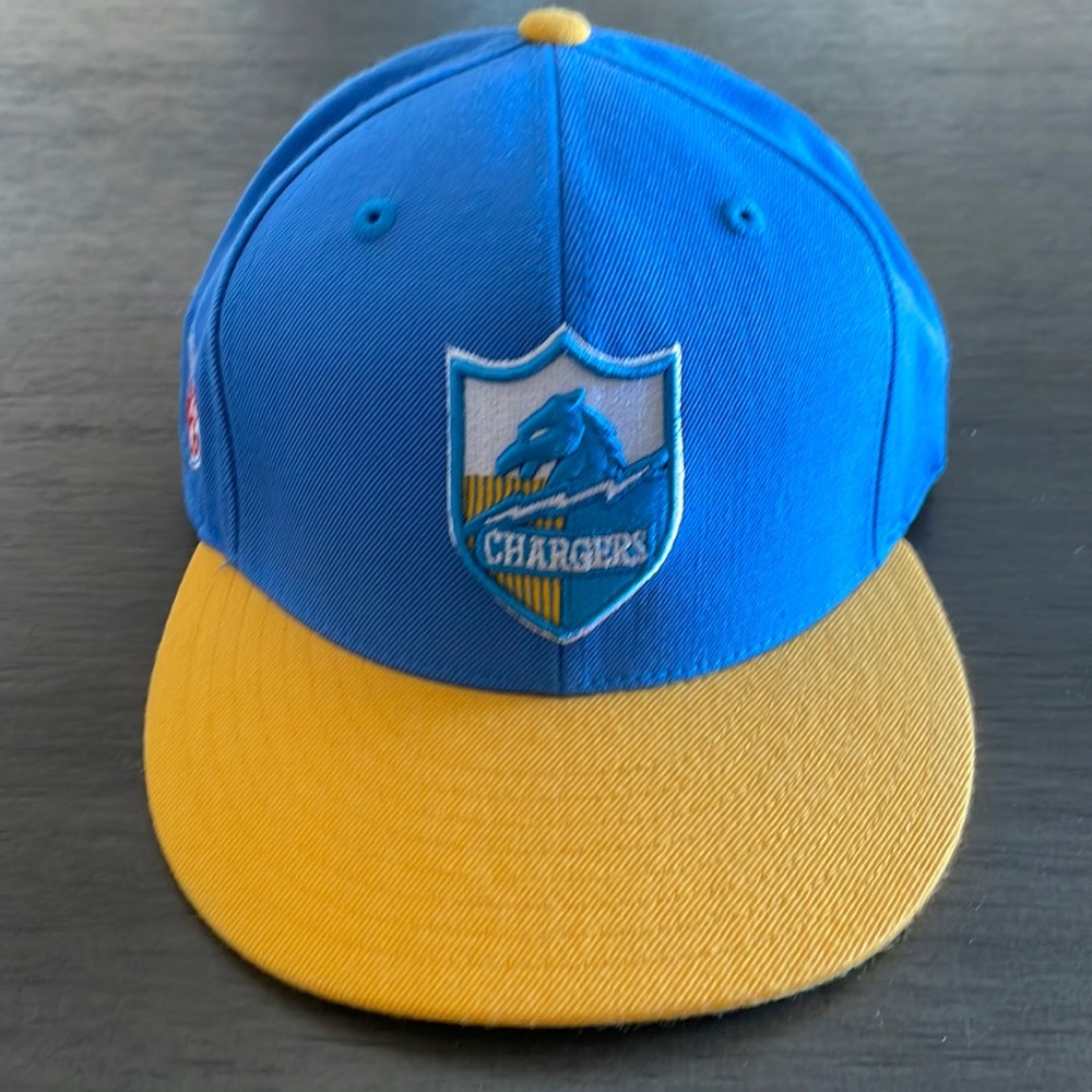 Chargers NFL Reebok 'vintage' fitted hat, size 8